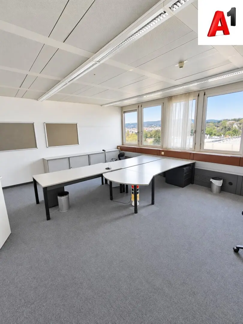 Attractive office spaces commission-free in 1170 Vienna, very good public transport connections and parking