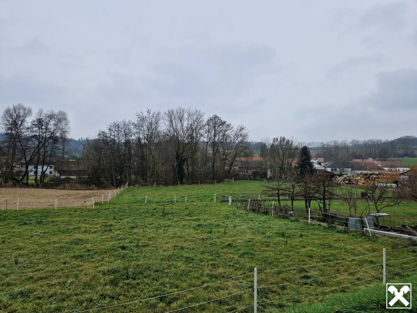 PREISREDUKTION: SONNIGE LEBENSQUALITÄT AM LAND - BAUGRUNDSTÜCK OHNE BAUZWANG