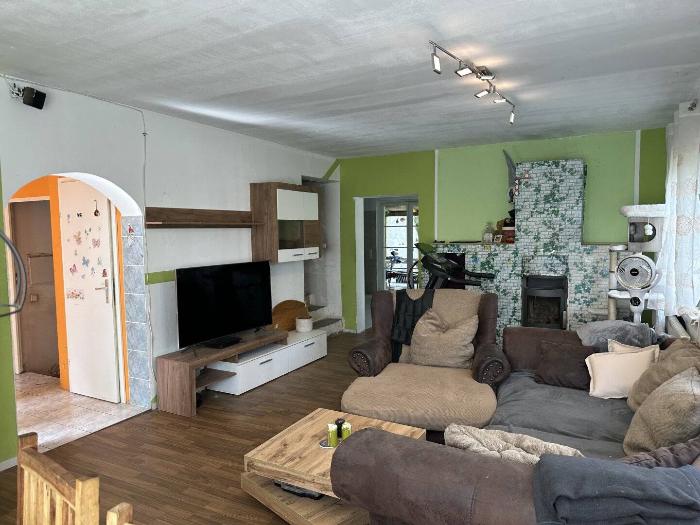 Semi detached house with potential in Sittendorf
