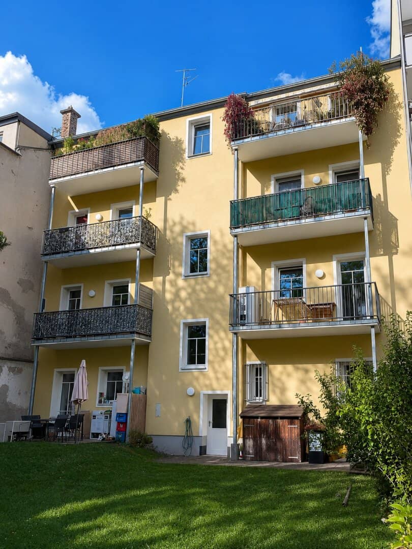 INVESTMENT PROPERTY - Attractive investment opportunity with development potential