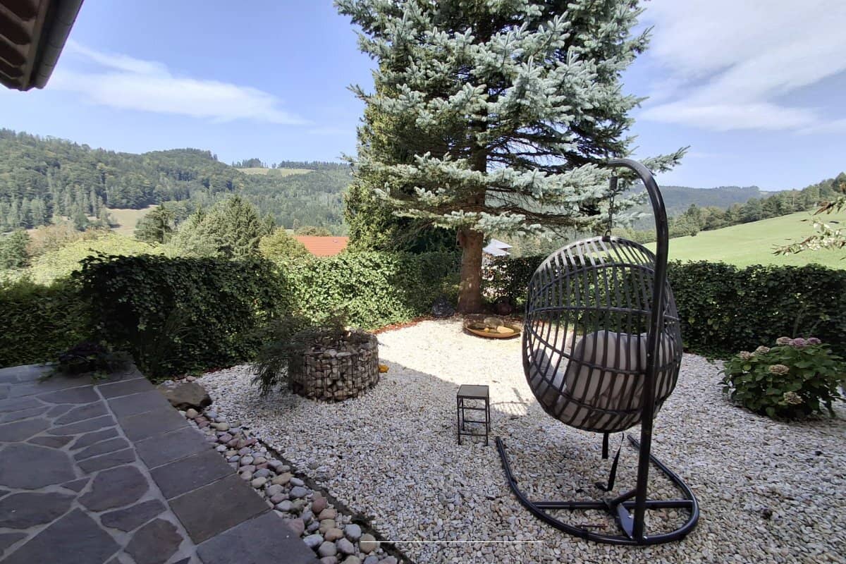 Spacious living with a dream view in Steinbach am Attersee