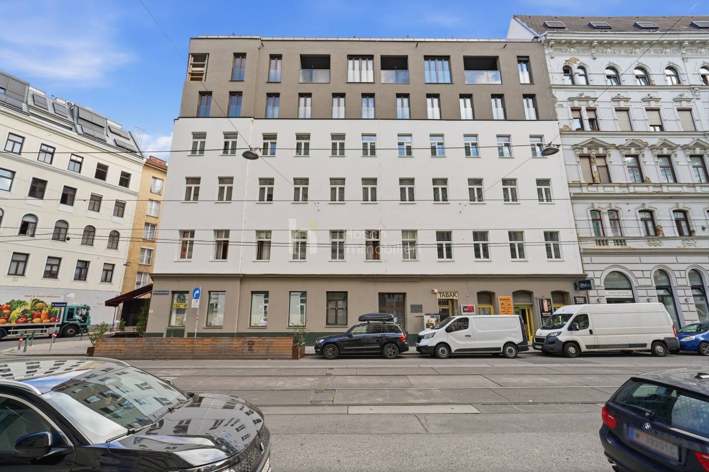 Erstbezug beim Augarten | Gründerzeit-Charakter, neues Dachgeschoss und Lift