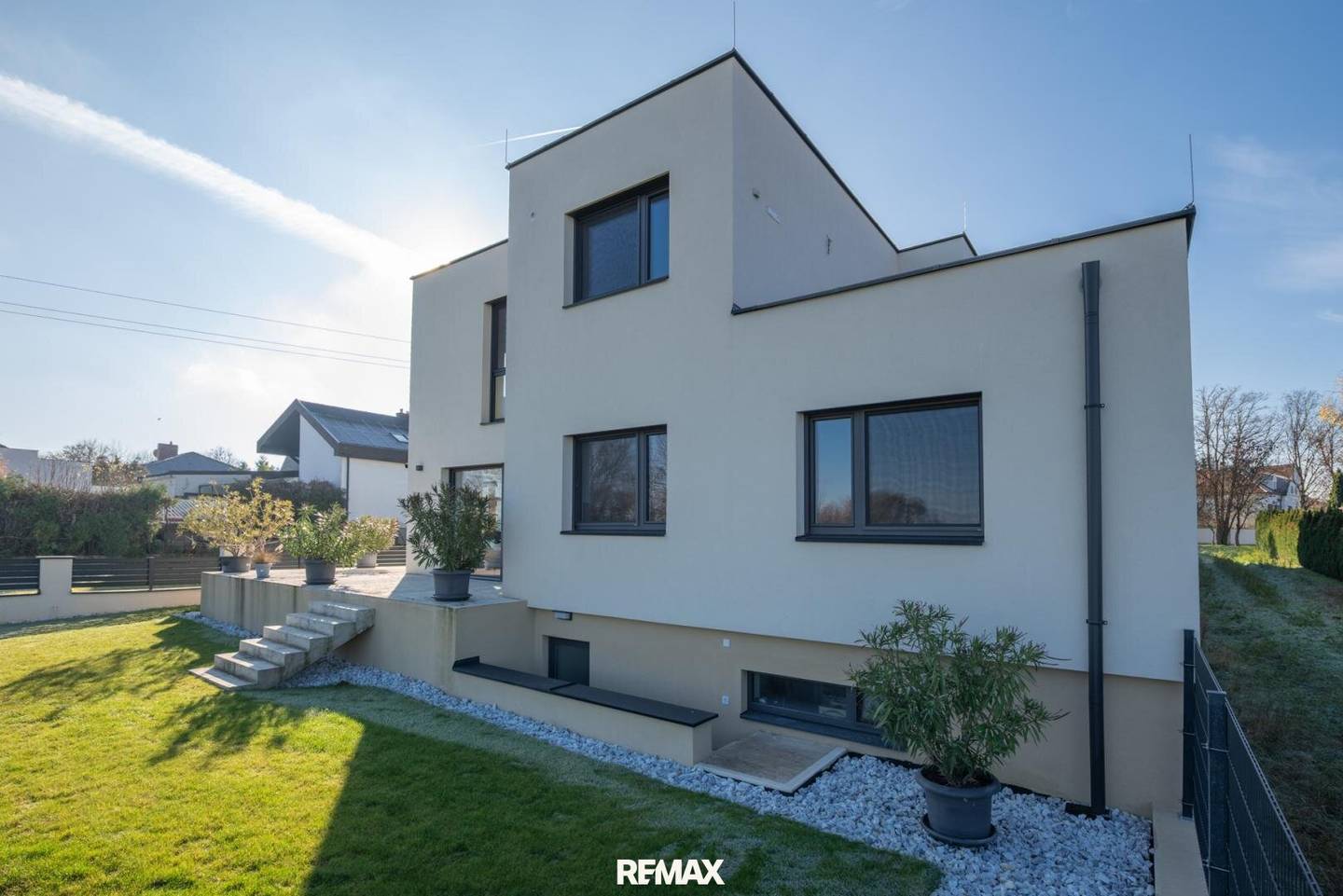 Exklusives Traumhaus mit Weitblick - modernes Wohnen in bester Lage
