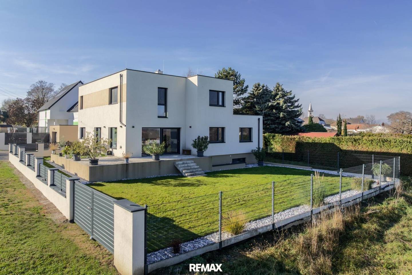 Exklusives Traumhaus mit Weitblick - modernes Wohnen in bester Lage