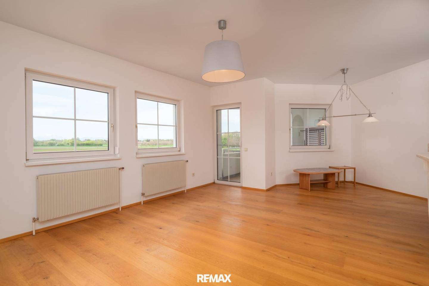 Wohnen mit Aussicht - 3 Zimmer, Loggia &amp; herrlicher Weitblick