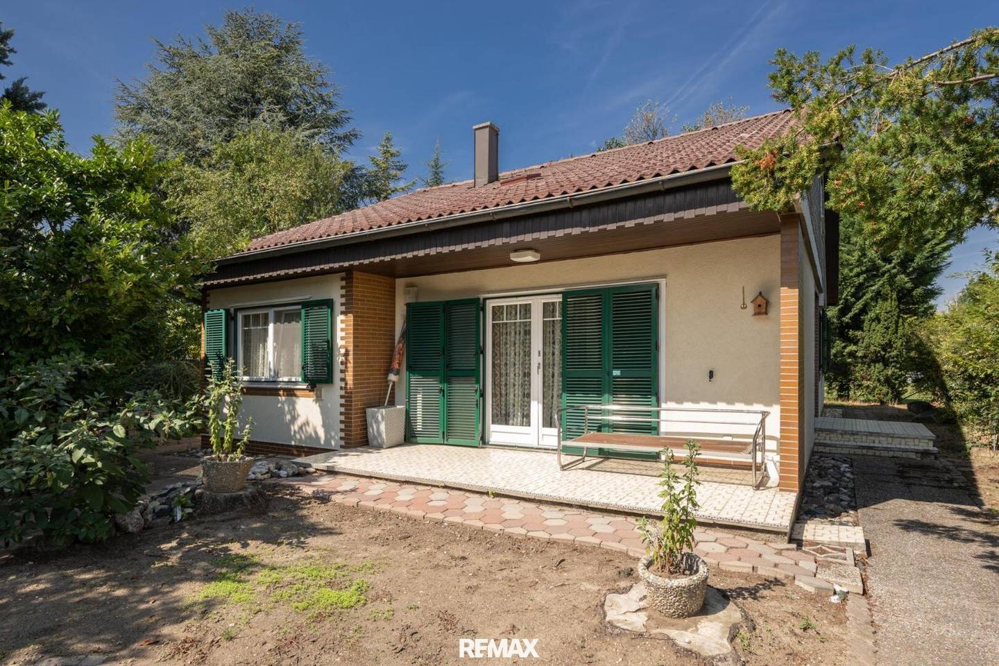 Single-family house in quiet residential area - plot extendable to approx. 912 m²