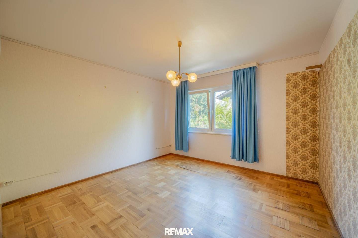Single-family house in quiet residential area - plot extendable to approx. 912 m²