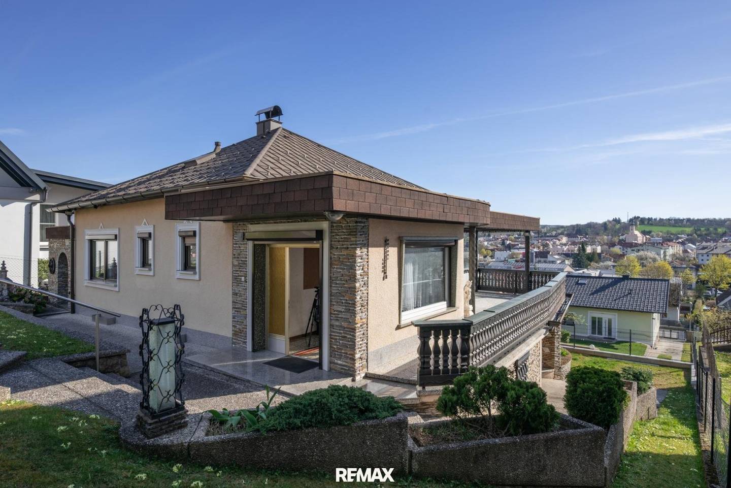 Einfamilienhaus in ruhiger Siedlungslage - mit herrlichem Weitblick
