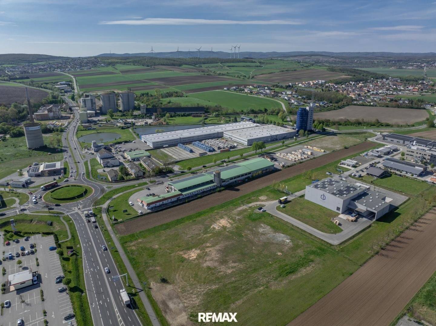 Industrial building plot at the hotspot of the B16 – 11,362 m² directly at the Siegendorf roundabout