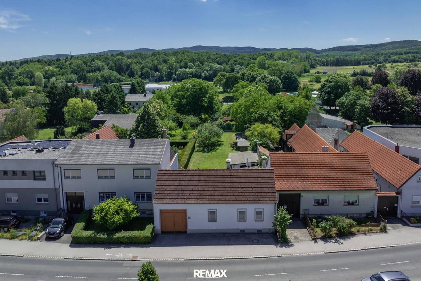 Charmantes Wohnhaus mit großem Garten und vielseitigen Nutzungsmöglichkeiten