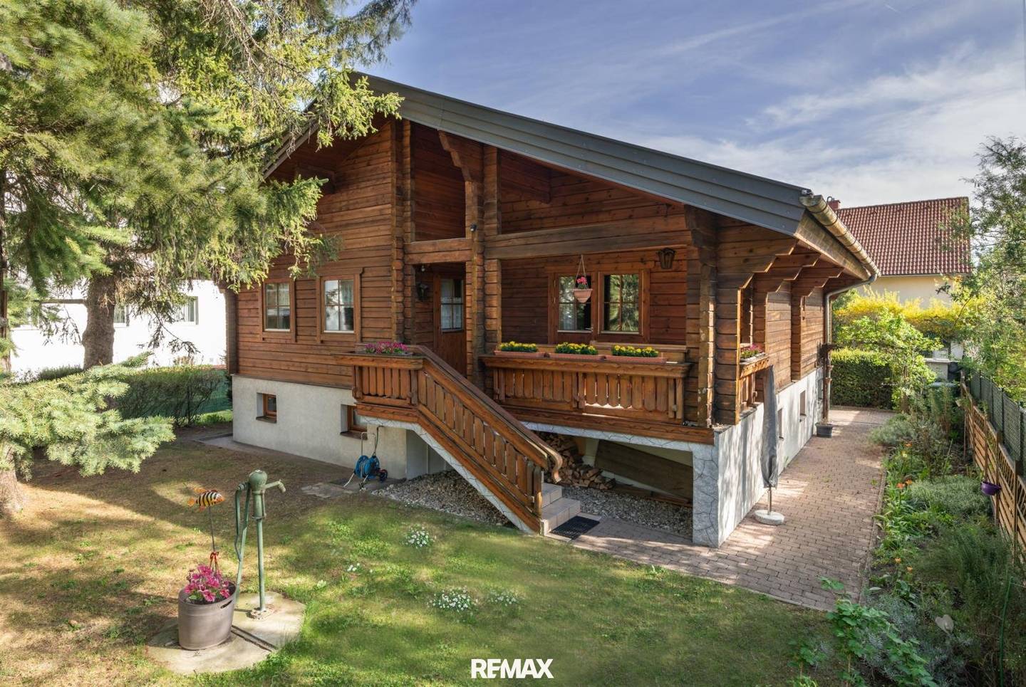 Wohnen wie im Urlaub – Rustikales Holzhaus mit Wohlfühlflair