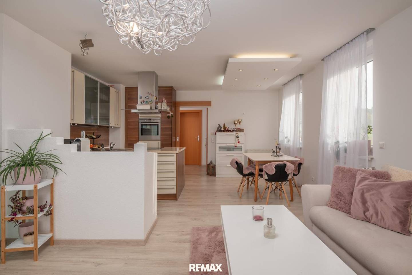 Charmante Dachgeschosswohnung in guter Lage von Weppersdorf