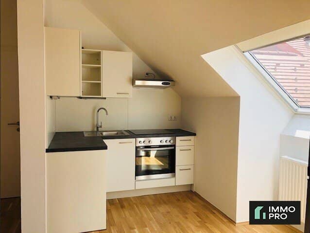 4-room attic apartment with air conditioning in Geidorf, suitable for flatshare
