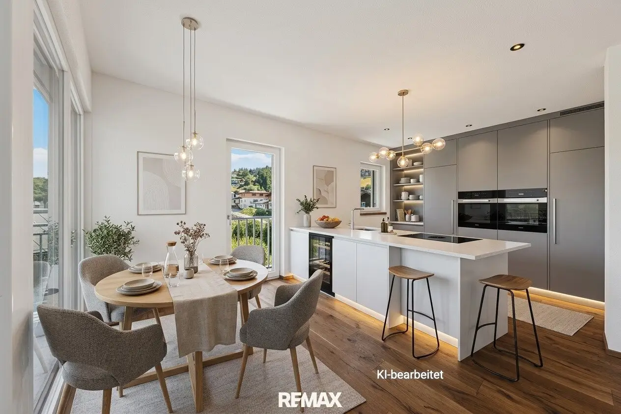 Modern 4-room apartment with sunny balcony, optional underground parking space and barrier-free access in the center of St. Johann in Tirol