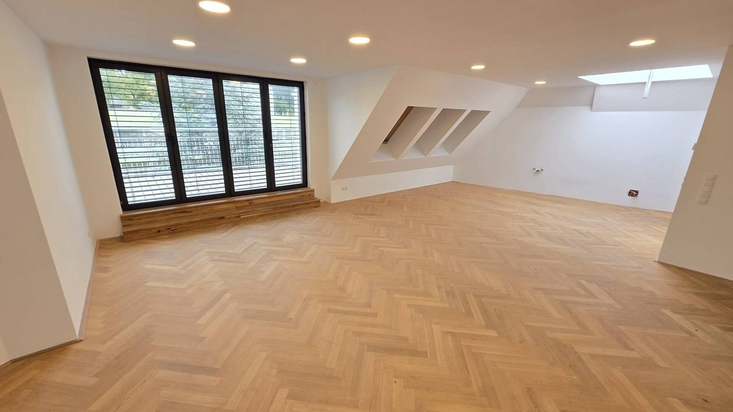 Luxuriöser Dachgeschoss-Erstbezug am Gersthoferplatz