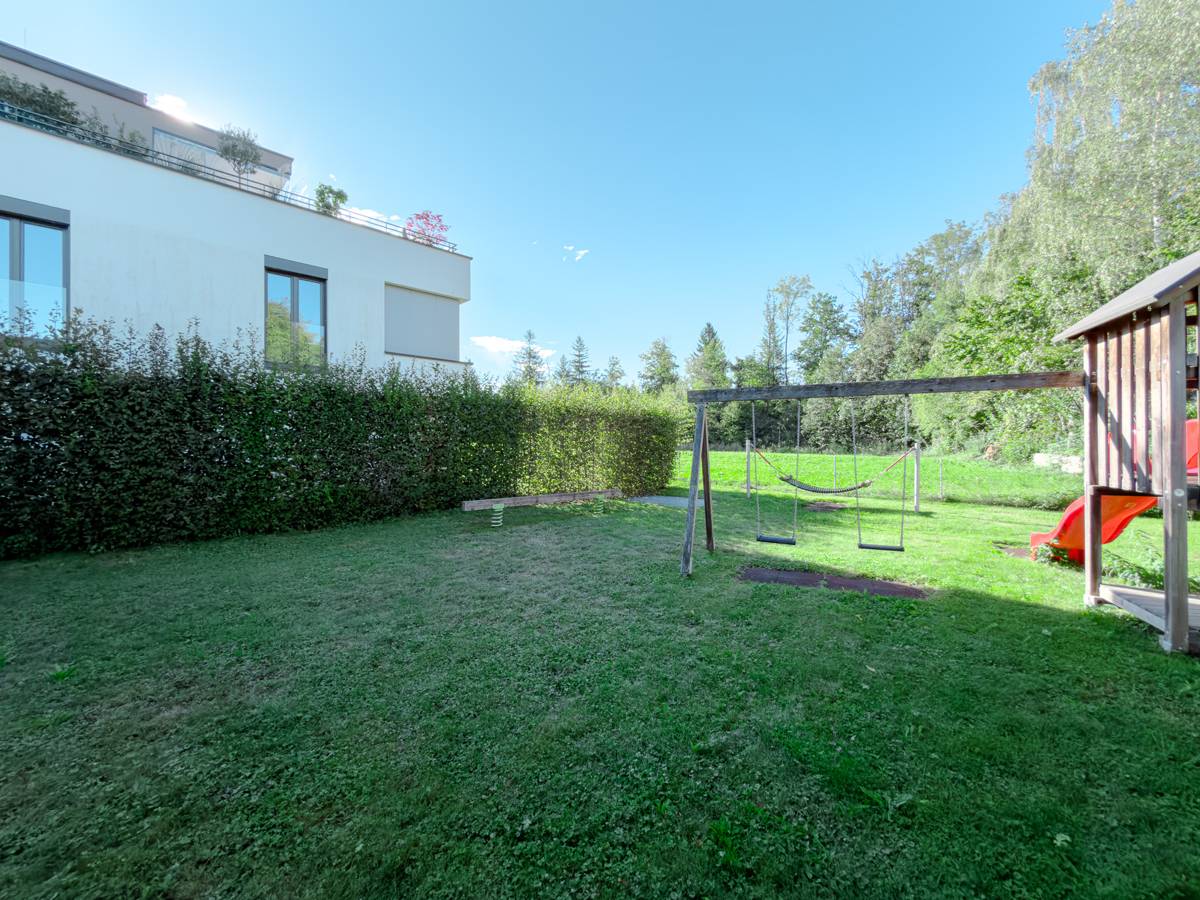 Wohnung with large terrace and bright living spaces