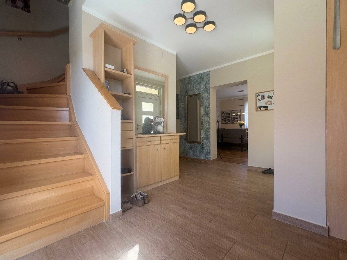 Built to live in. Made for living. | 180 m² living space | Pool | PV | Heat pump
