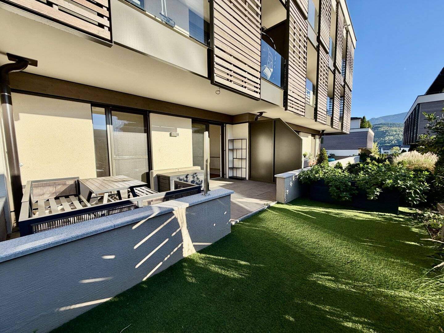 Small Residential Jewel. Big Sense of Living. One Apartment, Many Possibilities Very Close to Millstätter See