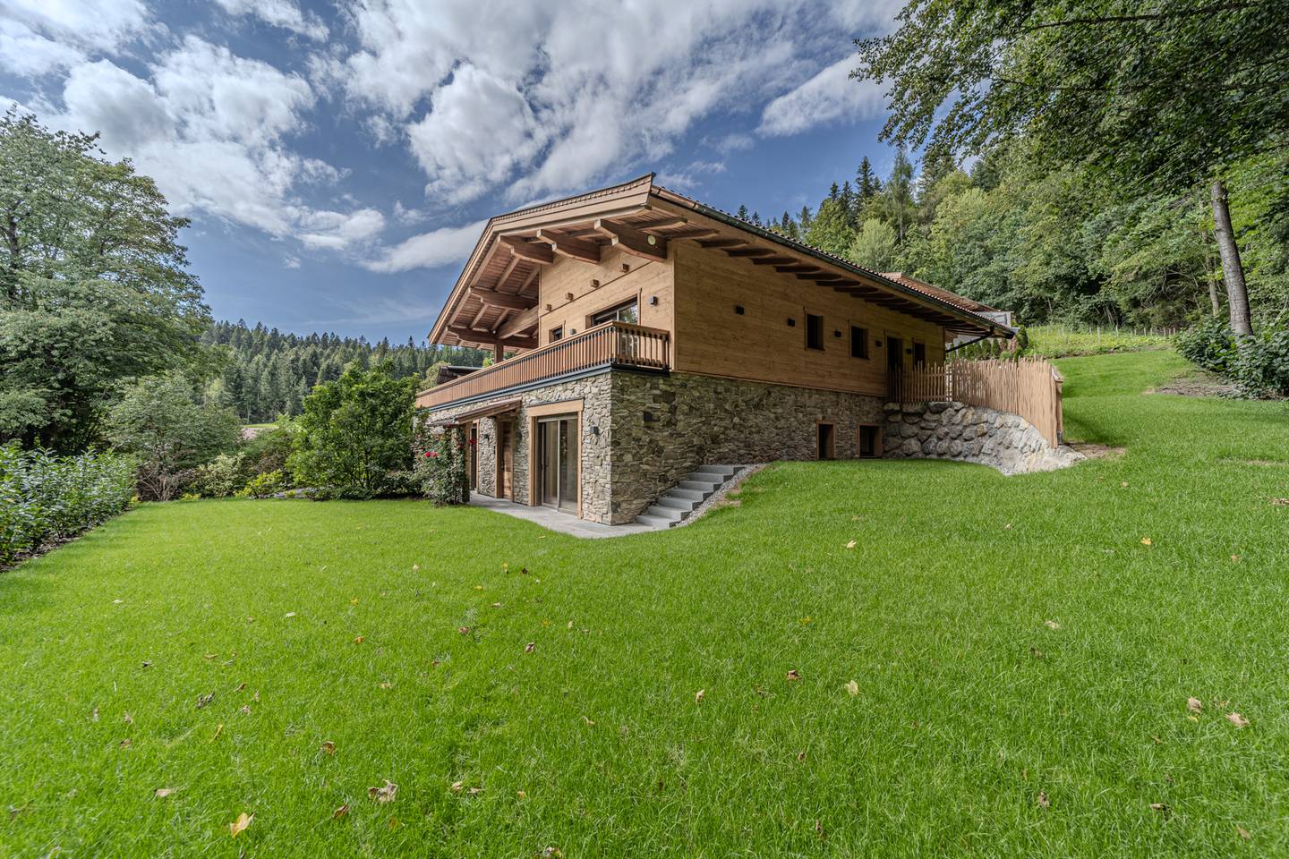 Holiday apartment with mountain panorama and sauna