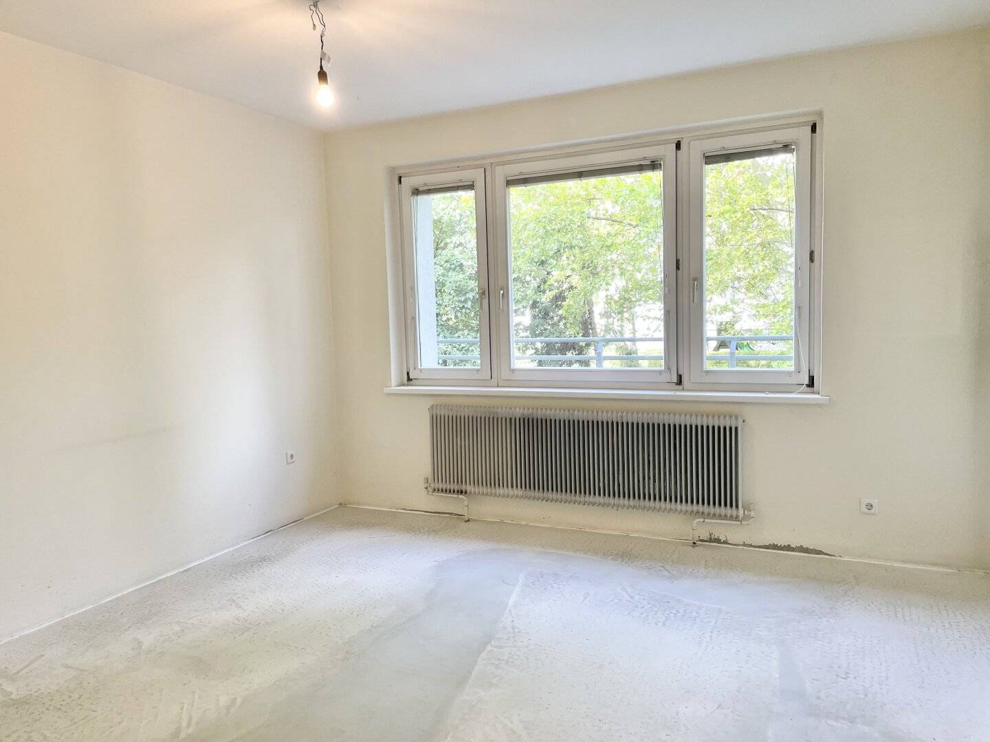 ​​​​​​​PROVISIONSFREI VOM EIGENTÜMER! INTERESSANTE 4-ZIMMER-WOHNUNG MIT WESTBALKON IN ATZGERSDORF!
