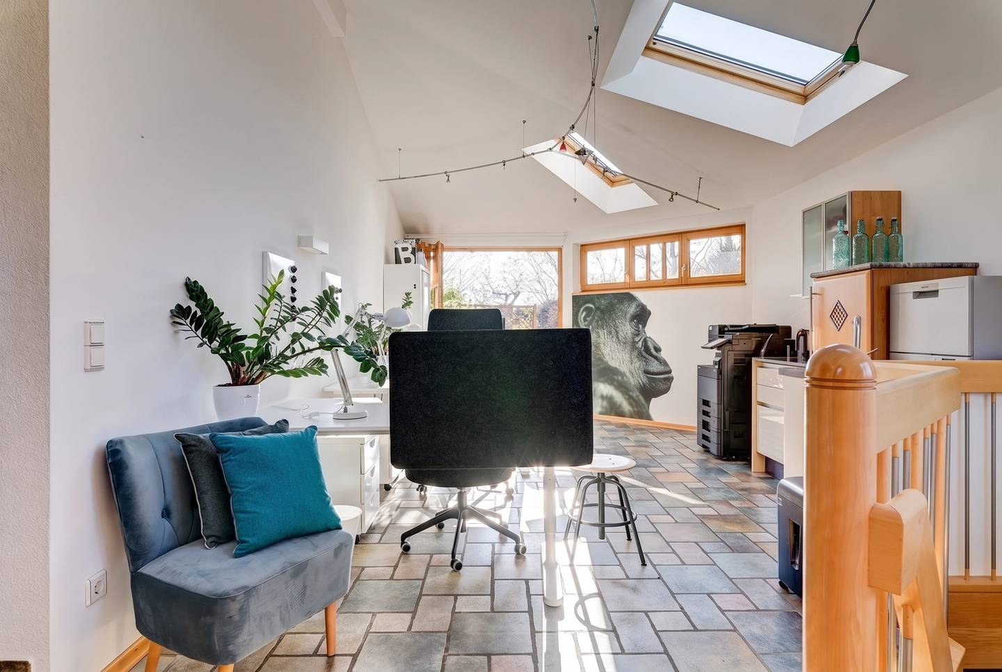 Apartment with sunny conservatory and terrace
