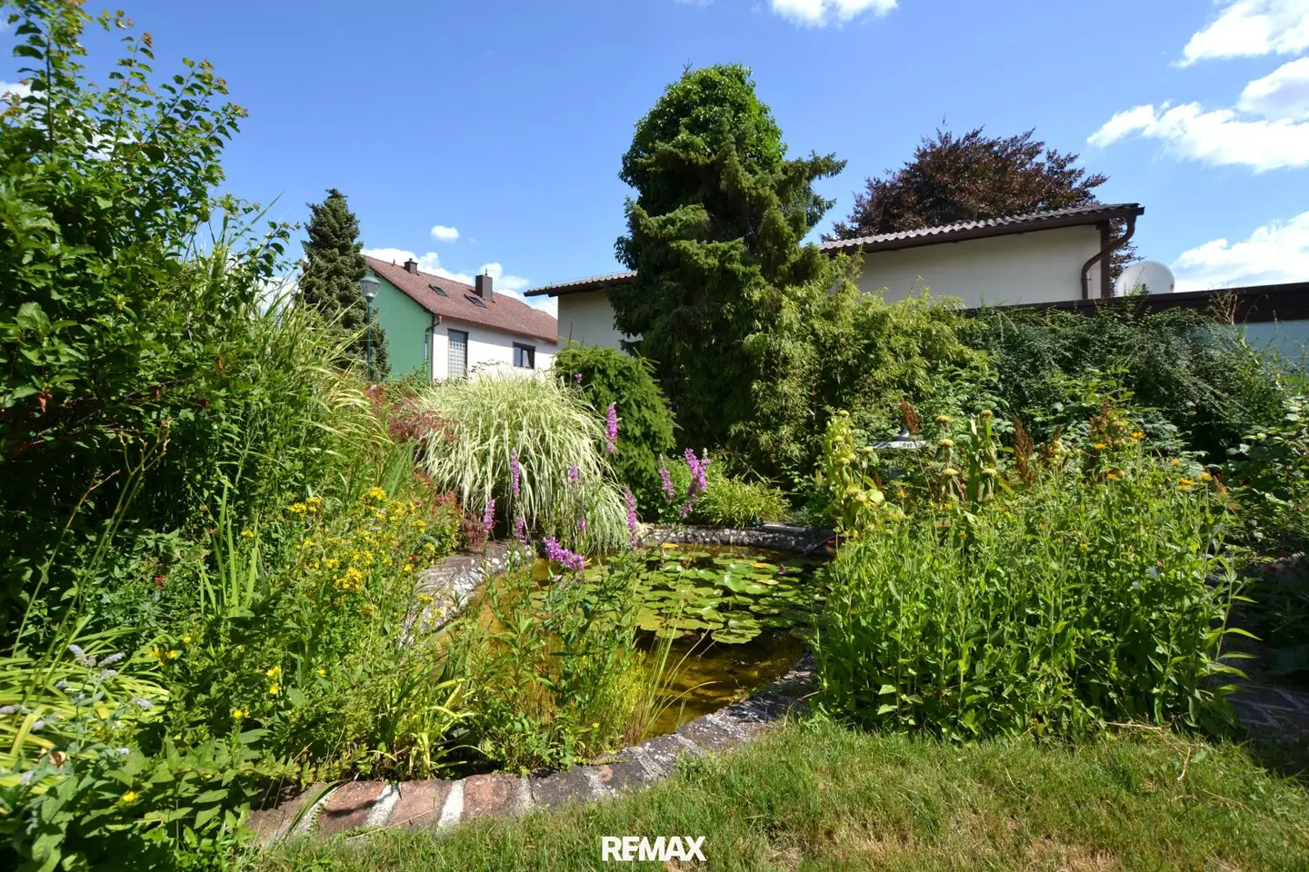 ANGEBOTSVERFAHREN: Ein Garten zum Verlieben – ein Haus zum Gestalten
