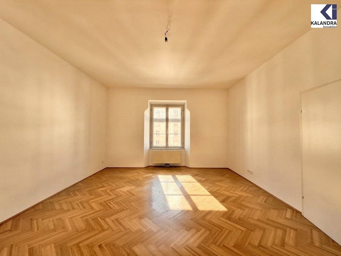 360 TOUR // FULLY RENOVATED PERIOD APARTMENT