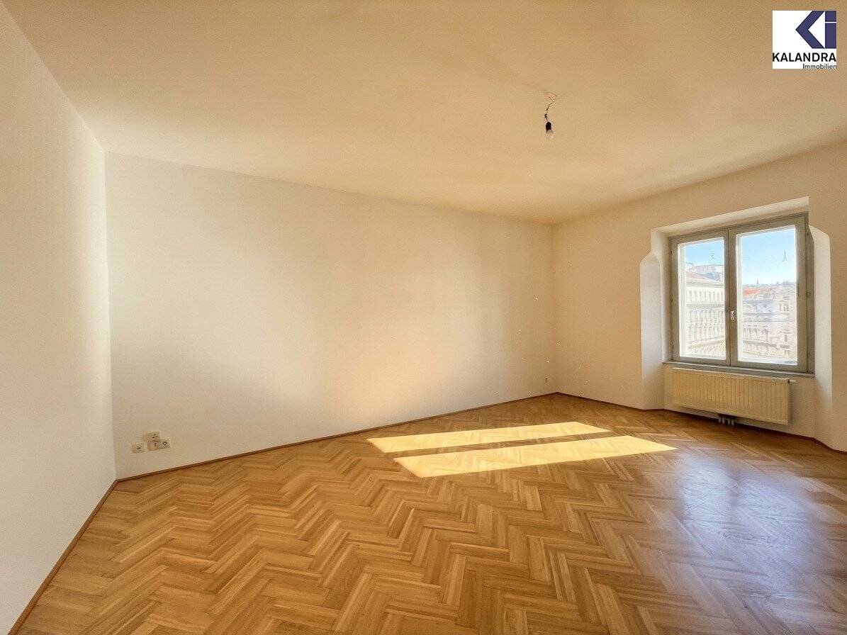 360 TOUR // FULLY RENOVATED PERIOD APARTMENT