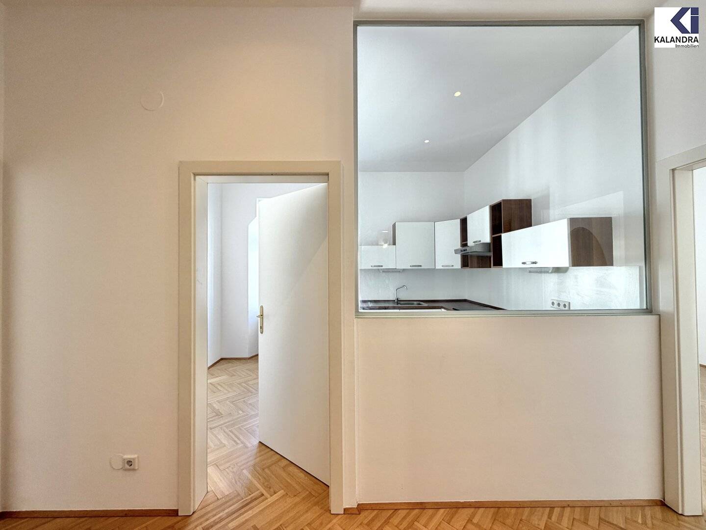 360 TOUR // FULLY RENOVATED PERIOD APARTMENT