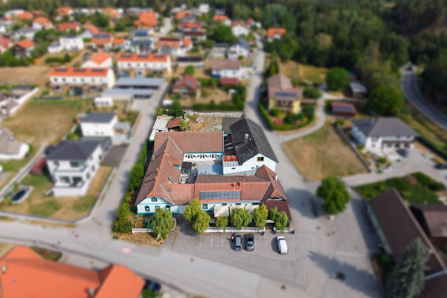 Versatile commercial property Gastronomy, Accommodation, Residential areas