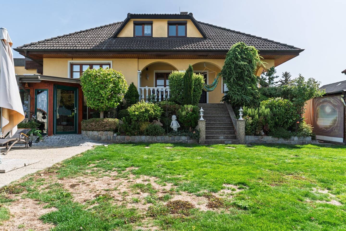 ALL INCLUSIVE - Viel Platz, Swimming Pool, Ruhelage und vieles mehr! - Traumhaus in Enzersdorf an der Fischa