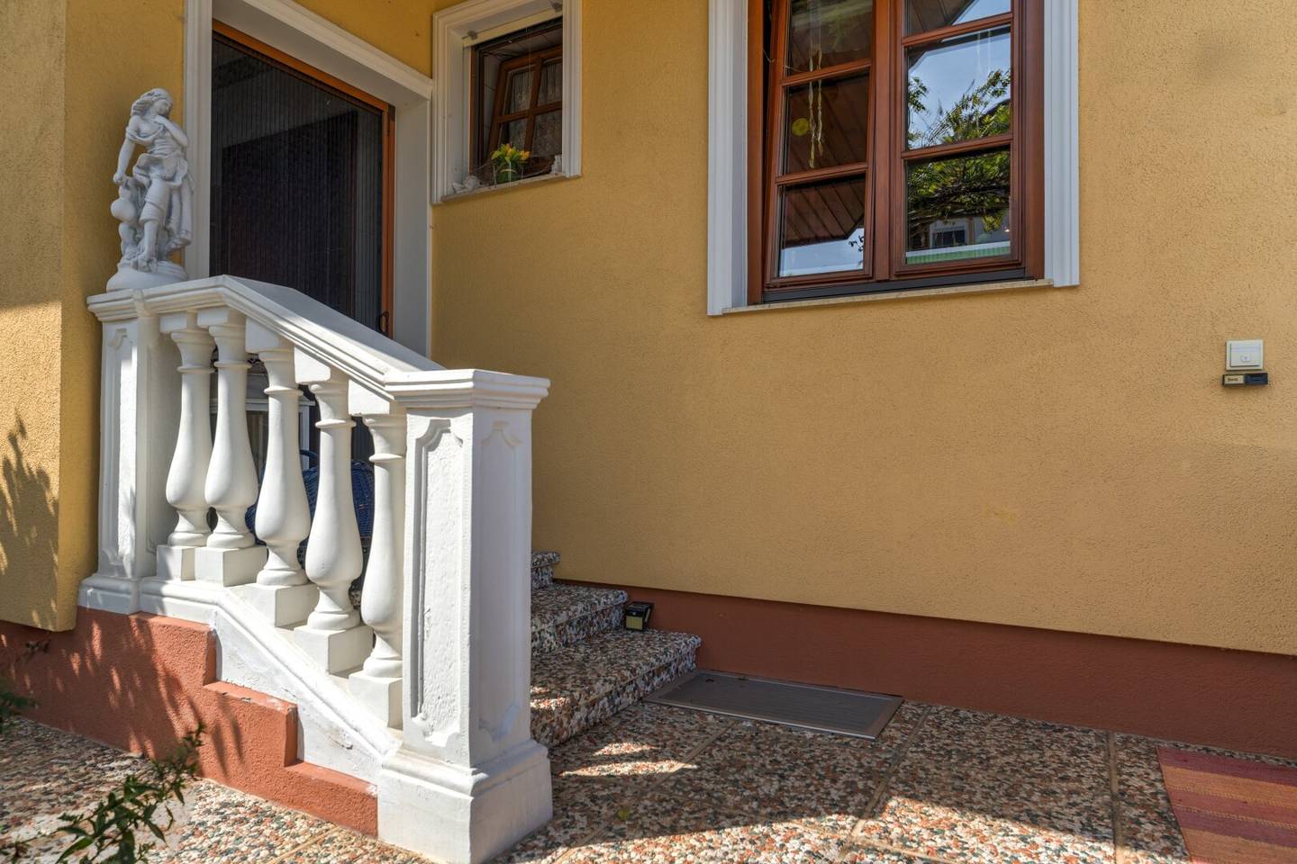 ALL INCLUSIVE - Viel Platz, Swimming Pool, Ruhelage und vieles mehr! - Traumhaus in Enzersdorf an der Fischa