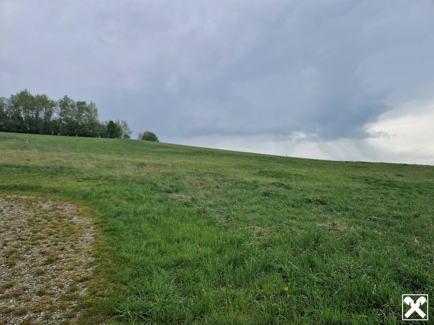 AUSSERGEWÖHNLICHES BAUGRUNDSTÜCK IN MAIGEN MIT HERRLICHEM AUS- UND FERNBLICK IN TOLLER, RUHIGER, ERHÖHTER WOHNLAGE