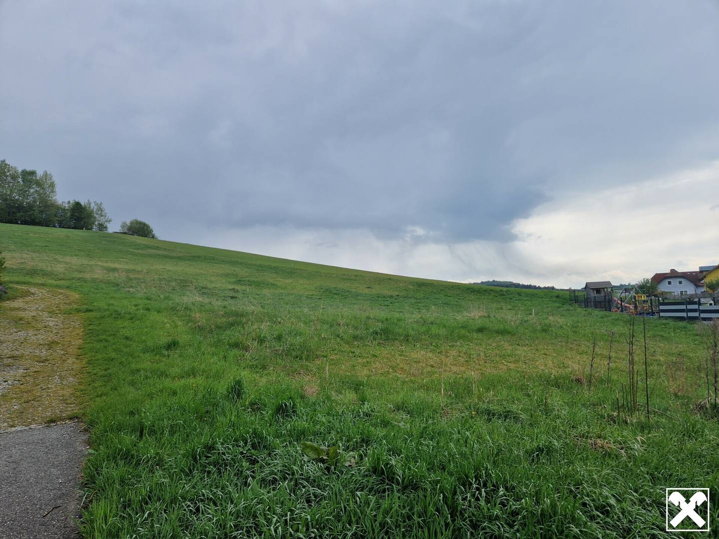 AUSSERGEWÖHNLICHES BAUGRUNDSTÜCK IN MAIGEN MIT HERRLICHEM AUS- UND FERNBLICK IN TOLLER, RUHIGER, ERHÖHTER WOHNLAGE