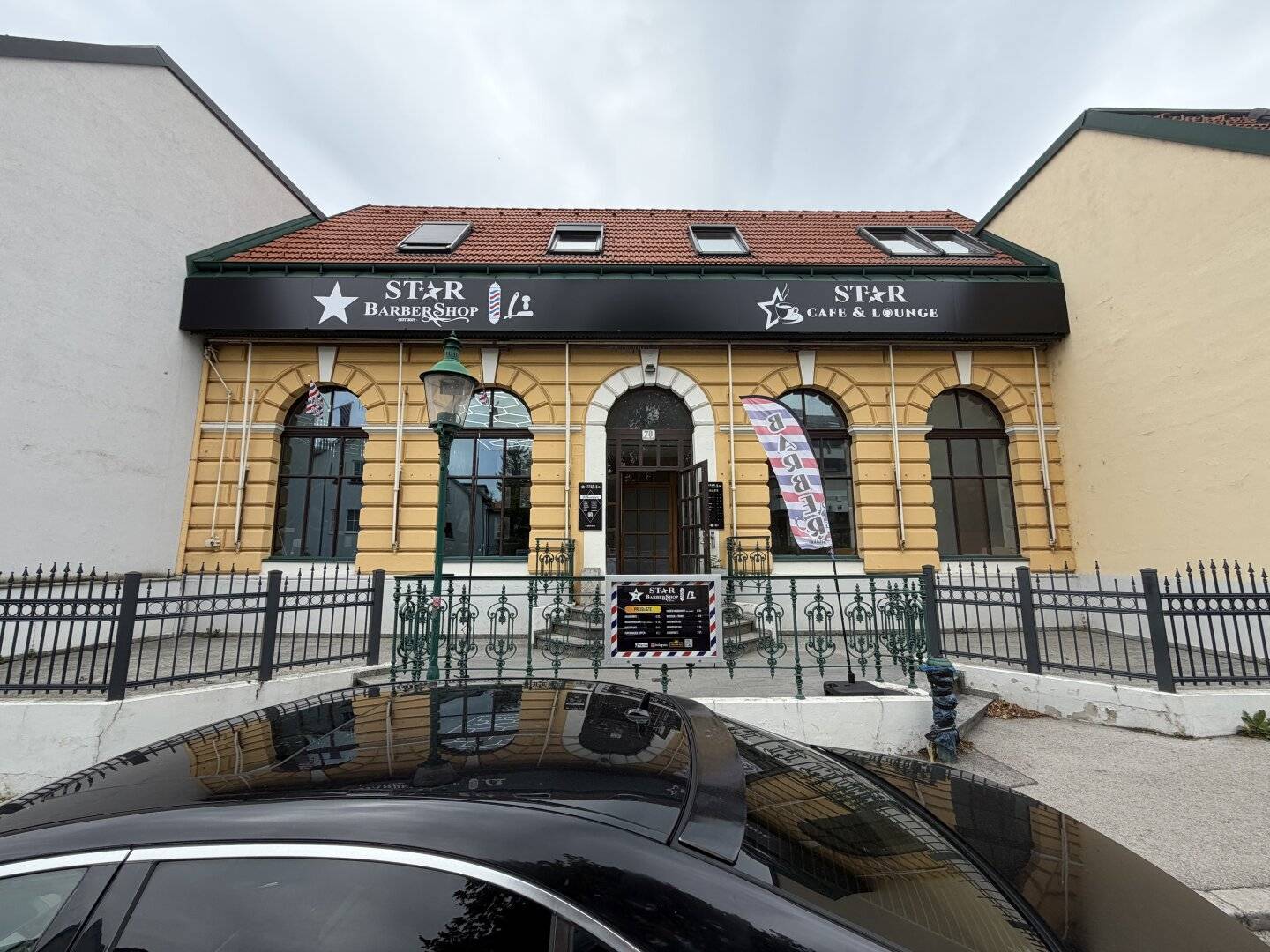 Detached house with 2 commercial premises at a price in 2352 Gumpoldskirchen for rent