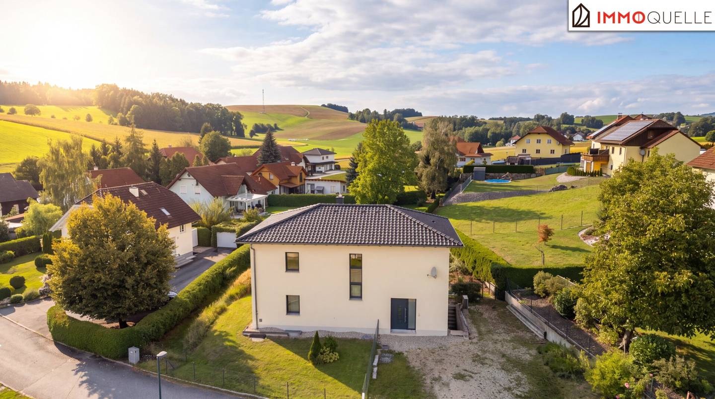 Zuhause mit Raum zum Entfalten - Großzügiges Einfamilienhaus mit weitläufigem Garten, Westterrasse und vielseitigem Vollkeller in Enzenkirchen