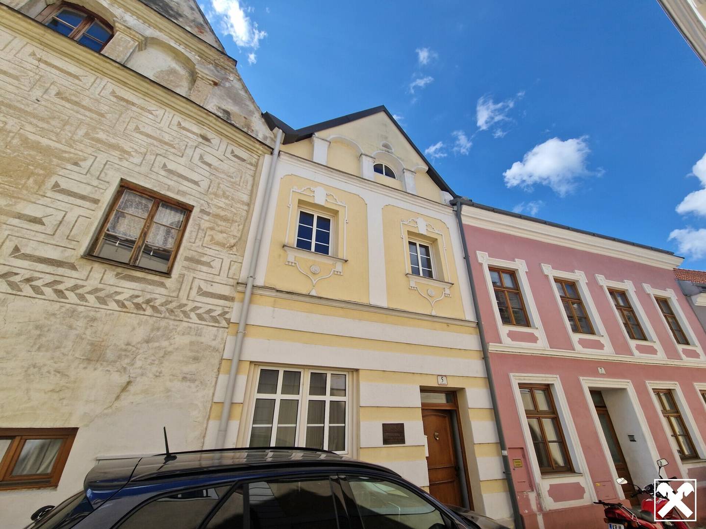 GESCHICHTSTRÄCHTIGES HAUS IN ZENTRUMSLAGE VON MAUTERN AN DER DONAU