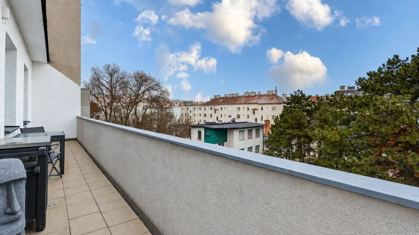 NEW PRICE ! Well laid-out 2.5-room apartment in 1210 Vienna Balcony