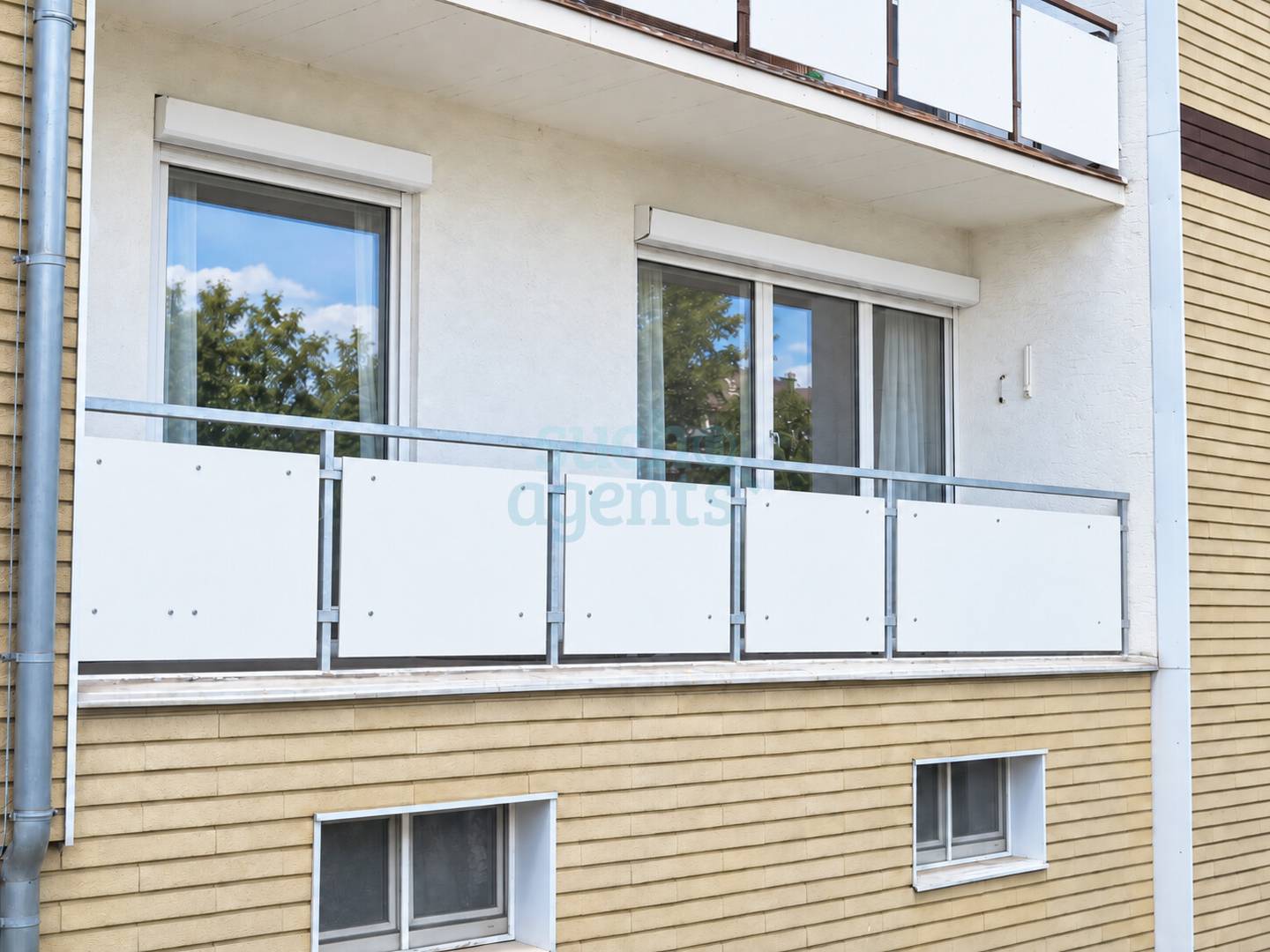 Bright apartment with south facing loggia and lift near Wasserwald