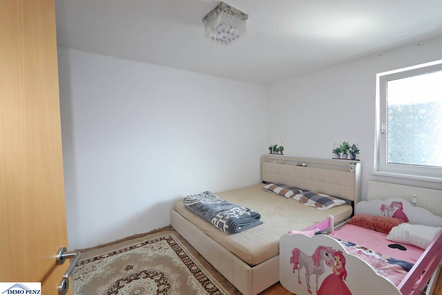 Cozy 3-room apartment with balcony and underground parking space for sale in Jenbach