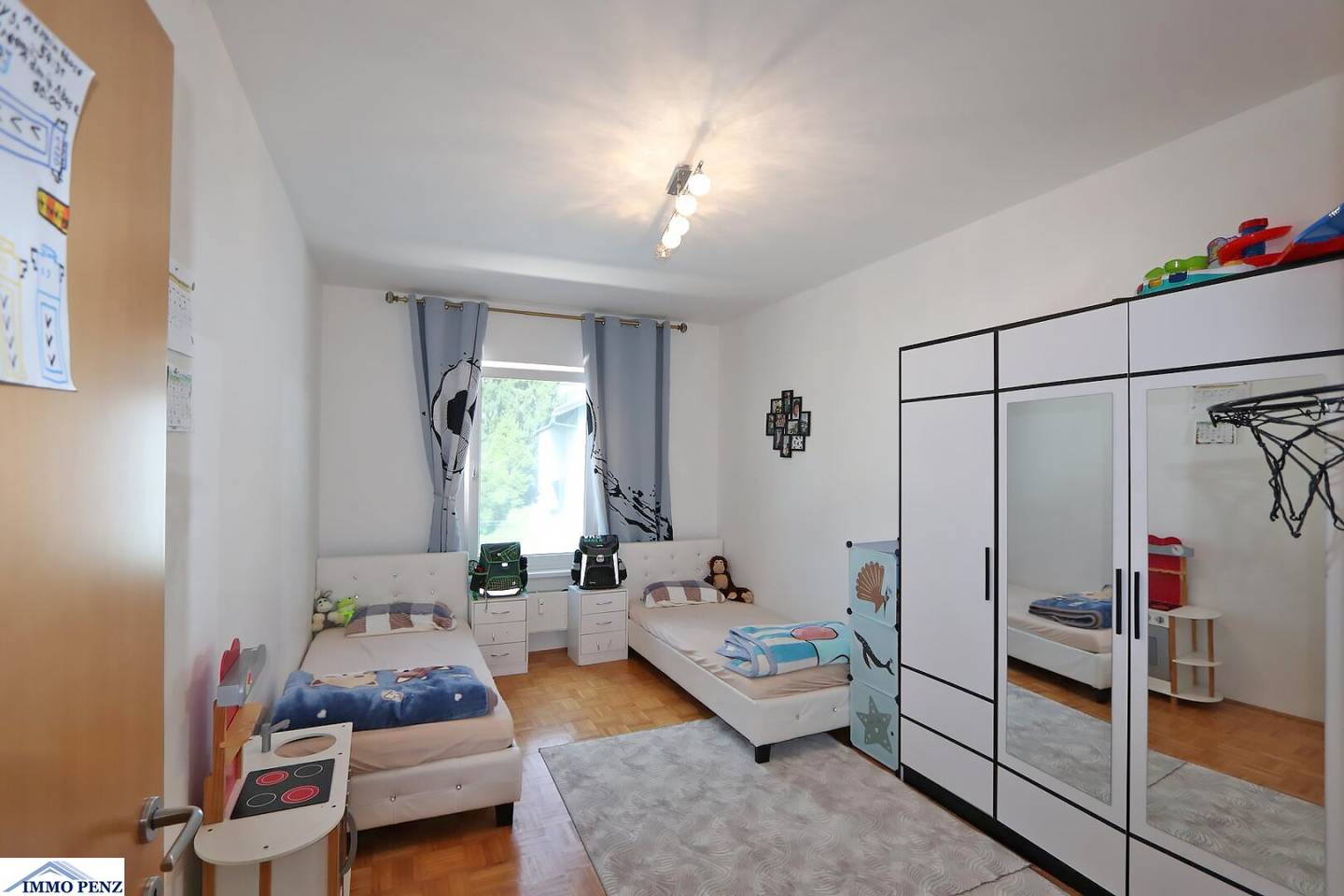 Cozy 3-room apartment with balcony and underground parking space for sale in Jenbach