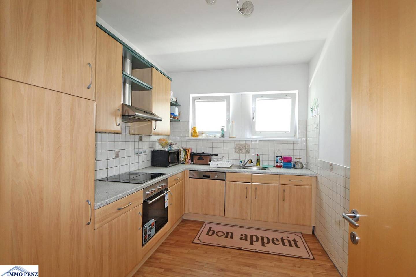 Cozy 3-room apartment with balcony and underground parking space for sale in Jenbach