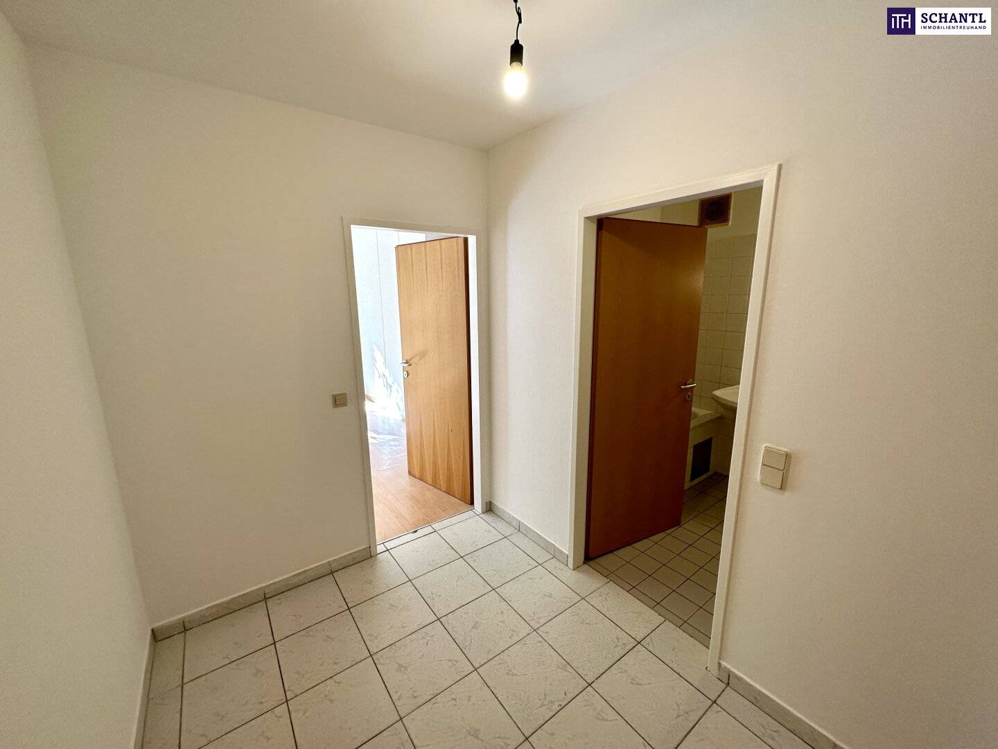 Cool 2-room apartment in a quiet location with excellent transport connections View now