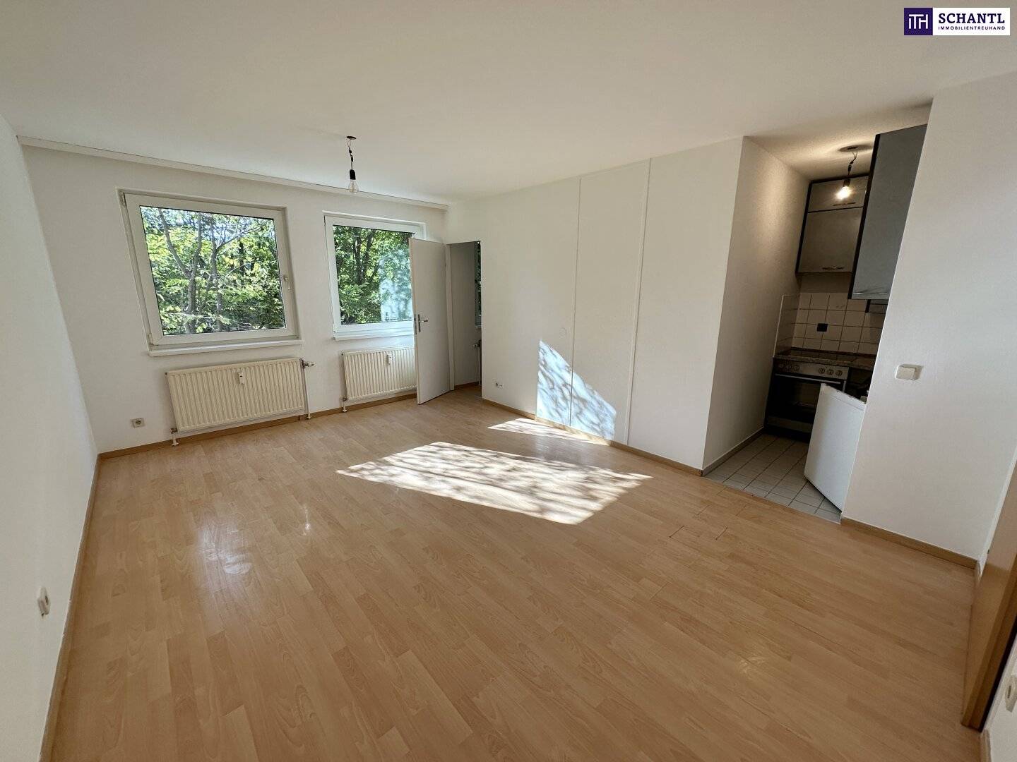 Cool 2-room apartment in a quiet location with excellent transport connections View now