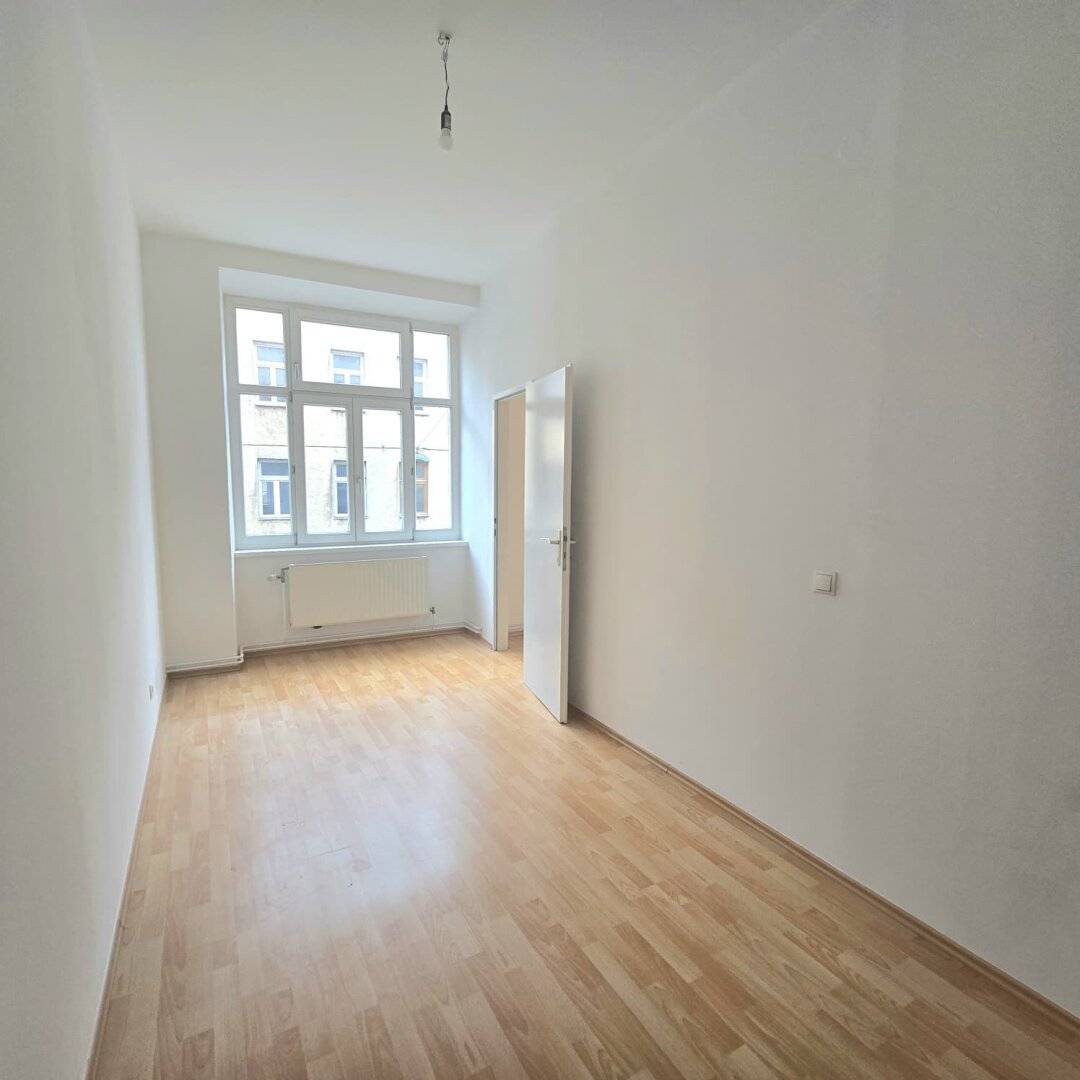 Great cozy 2 room apartment directly at the U1 LANDGUT