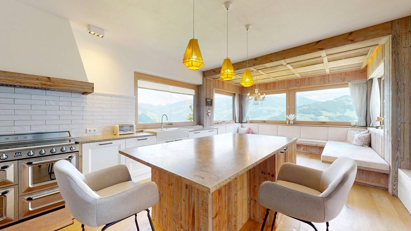 Bright apartment with sauna and panoramic alpine view