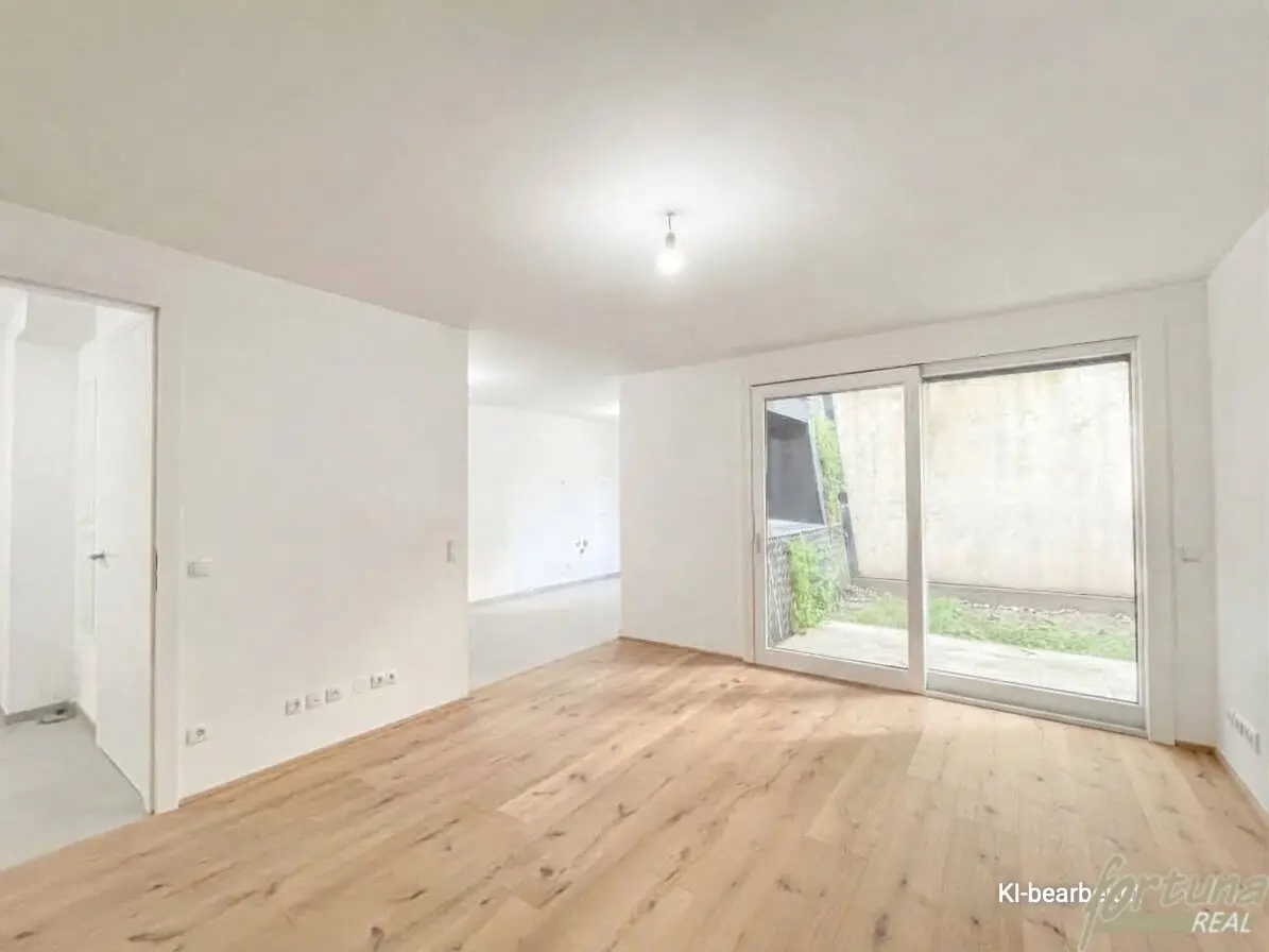 Privacy in the middle of Vienna: High-quality maisonette with garden and balcony
