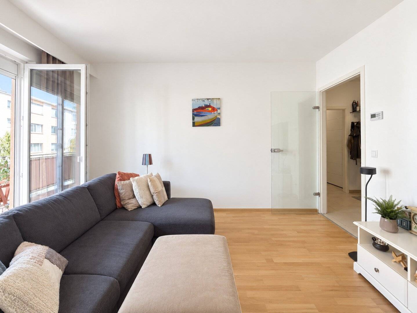 3-room apartment with 12 m² west balcony | U4 Ober St. Veit | Fully furnished | Ready to move in
