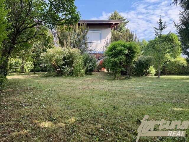 Nature idyll on freehold land – Living where others vacation