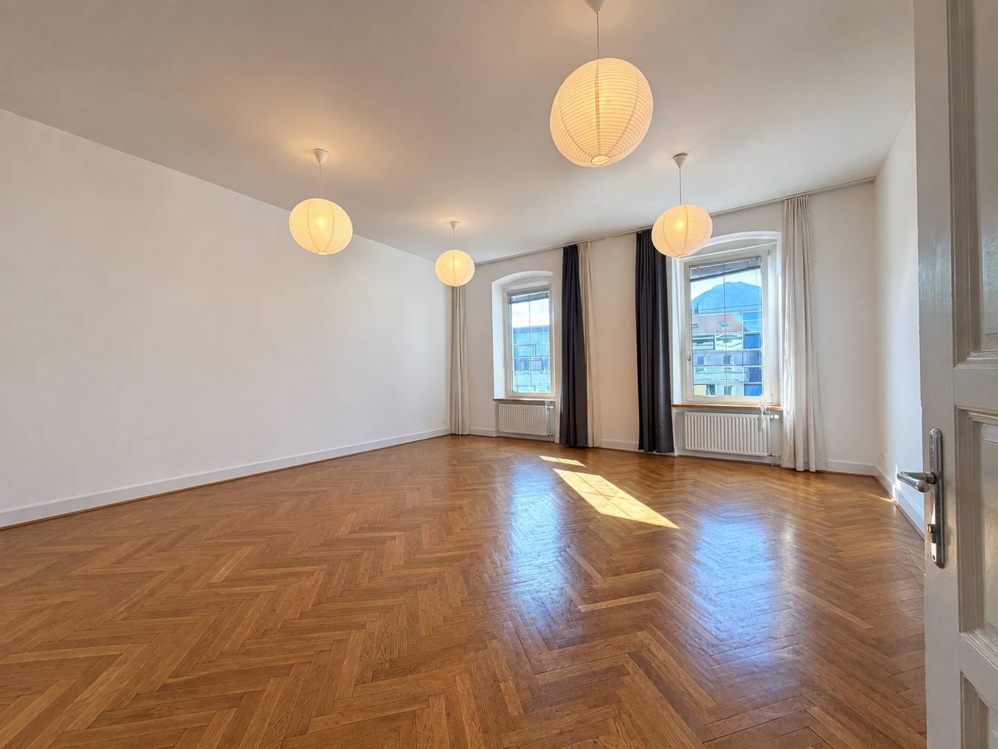 Altbauwohnung with protected loggia near Hofgarten